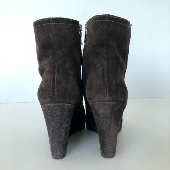 ♦️SOLD♦️PRADA Brown Suede Short Ankle Wedge Boots Sz 39 / 8.5 - Picture 7 of 16